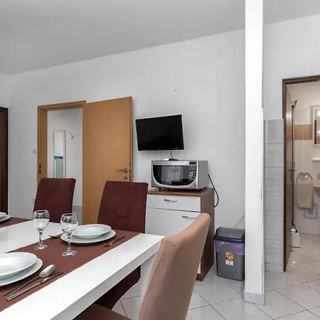 In With Wifi ヤドラニヴォ