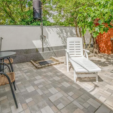 In With Wifi アパート