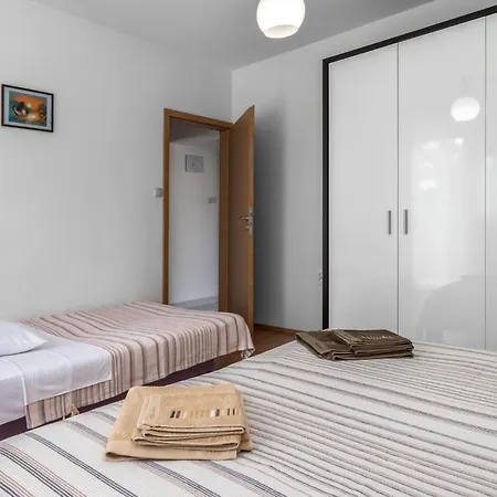 Apartament 3 Bedroom Front In